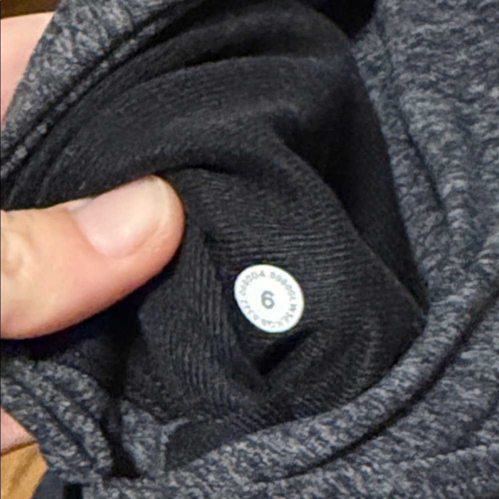 Lulu Lemon Dark Gray Athletic Joggers - Picture 5 of 6